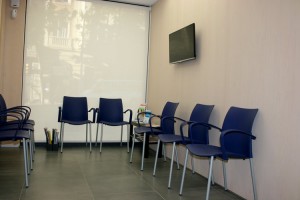 sala de espera clinica dental barcelona