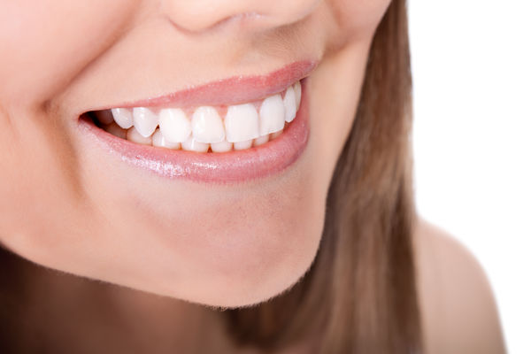 Blanqueamiento dental, el poder de unos dientes blancos y brillantes