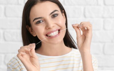 El hilo dental es esencial para tener una sonrisa perfecta